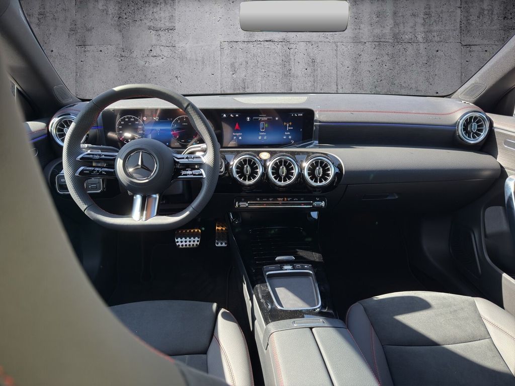 Mercedes-Benz CLA 200 2025