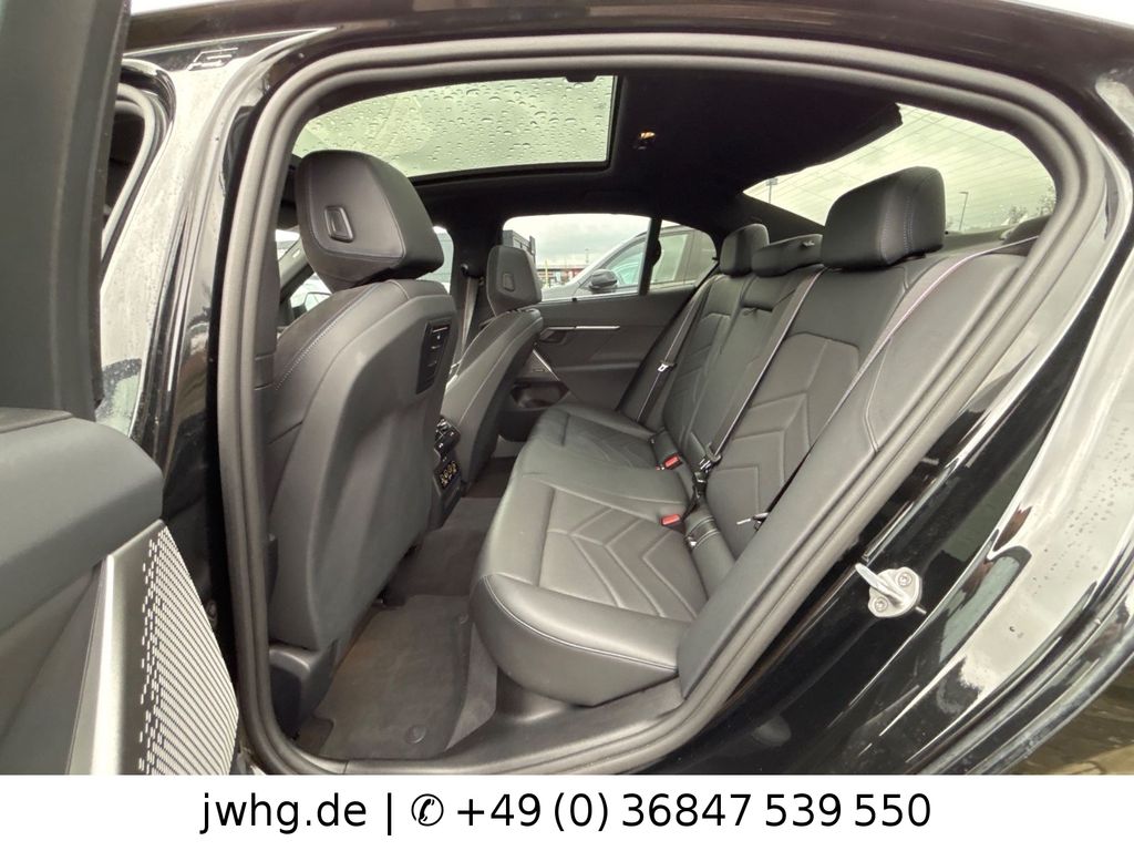 BMW i5 2024
