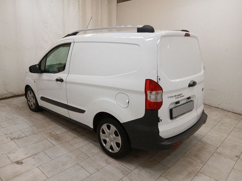 Ford Transit Courier 2023