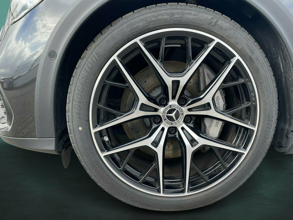 Mercedes-Benz E 300 2025