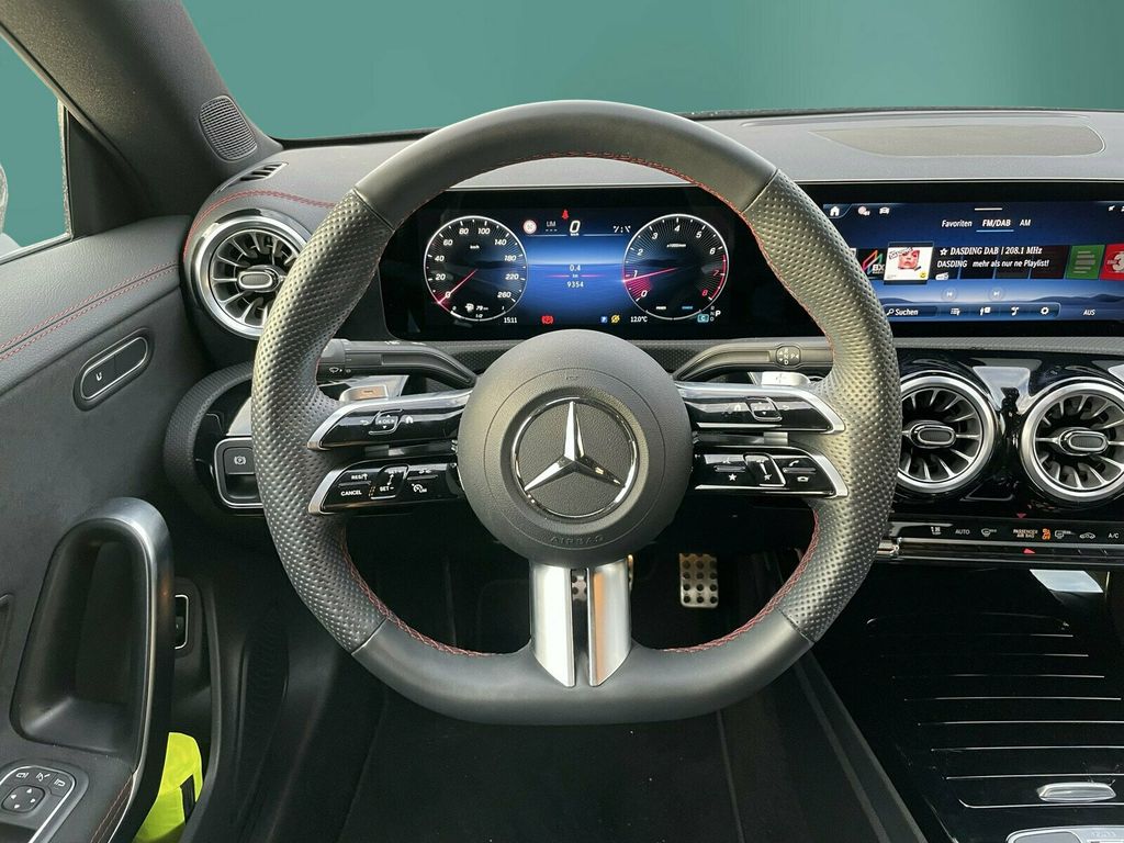 Mercedes-Benz CLA 200 2024