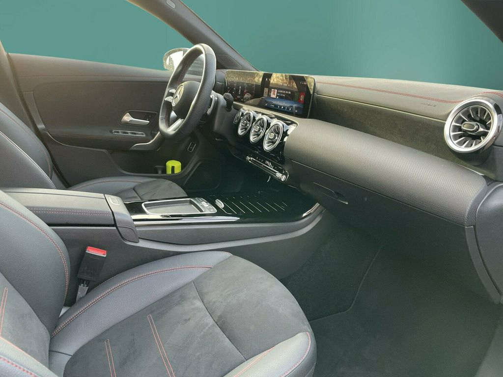 Mercedes-Benz CLA 200 2024