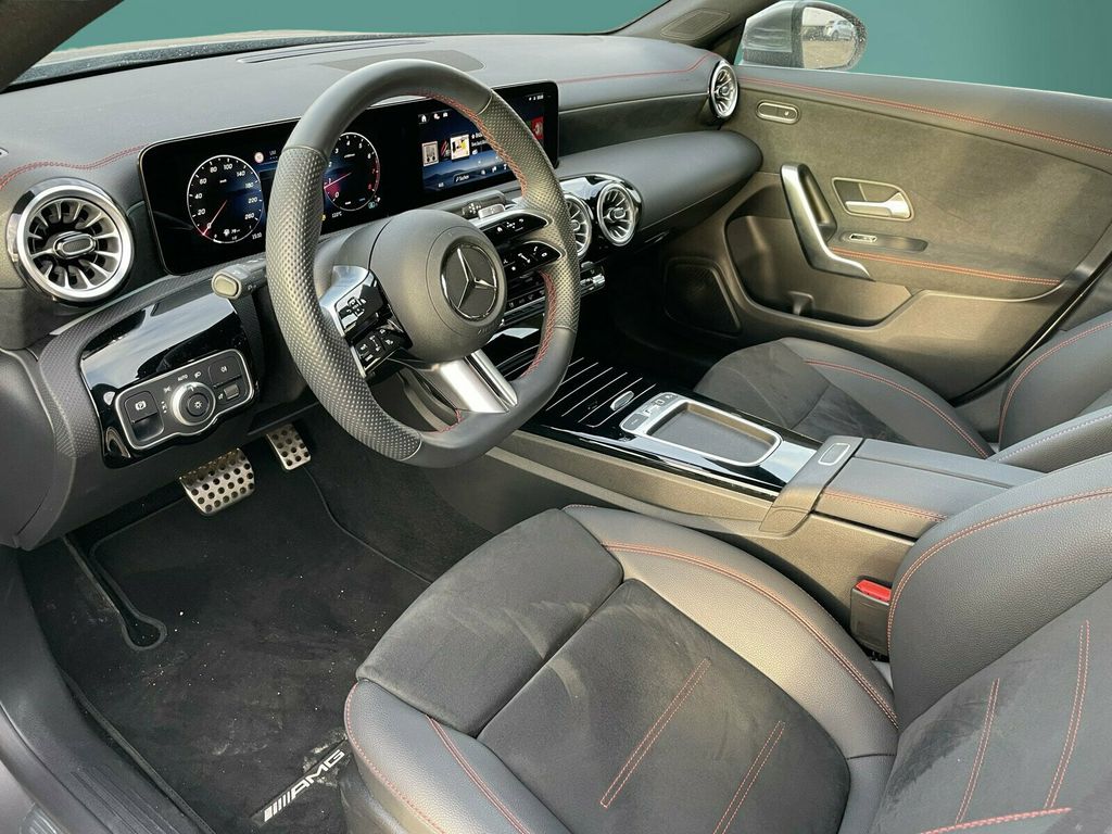 Mercedes-Benz CLA 200 2024