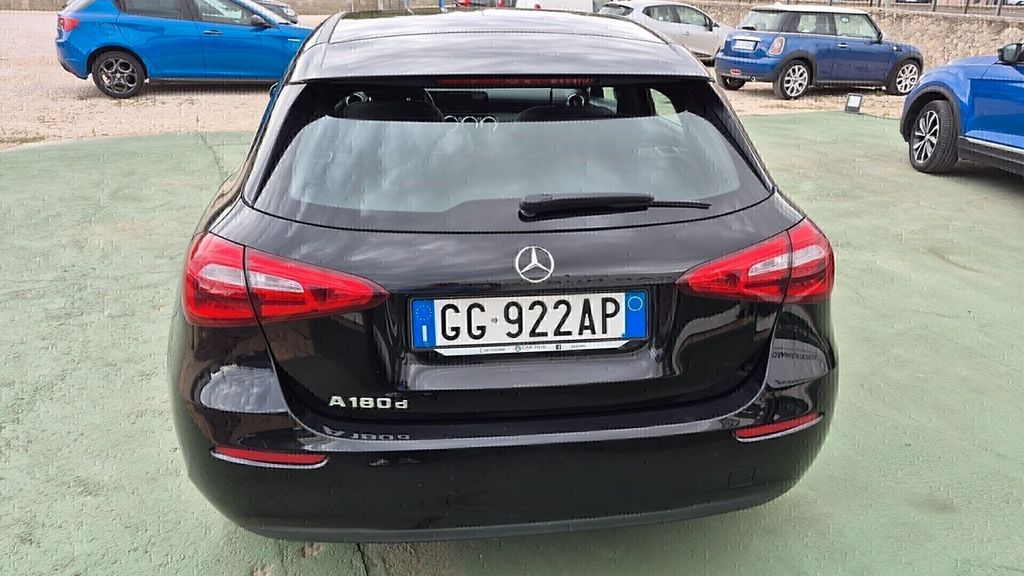 Mercedes-Benz A 180 2021