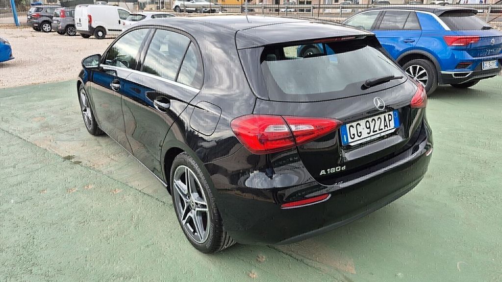 Mercedes-Benz A 180 2021