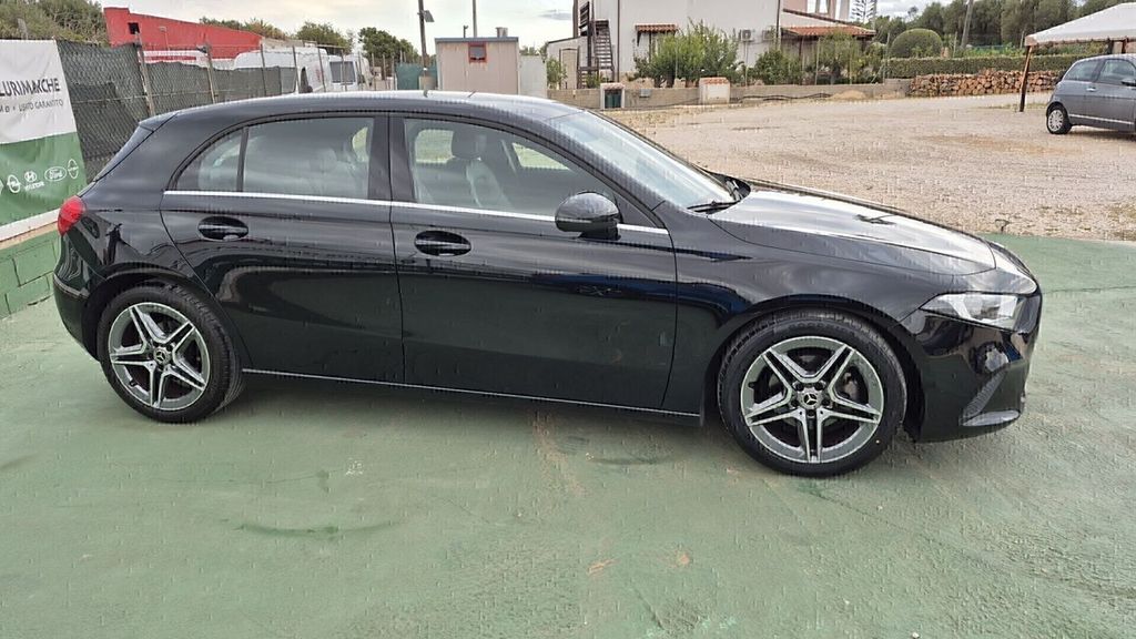 Mercedes-Benz A 180 2021