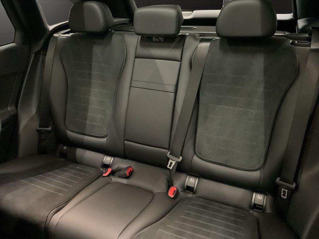 Mercedes-Benz GLC 300 2025