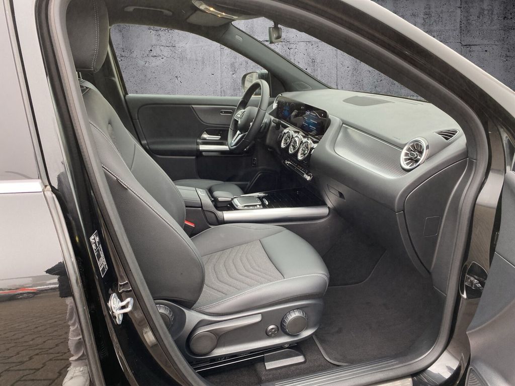 Mercedes-Benz EQA 2023