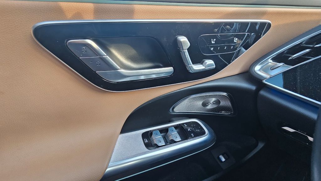 Mercedes-Benz E 300 2024