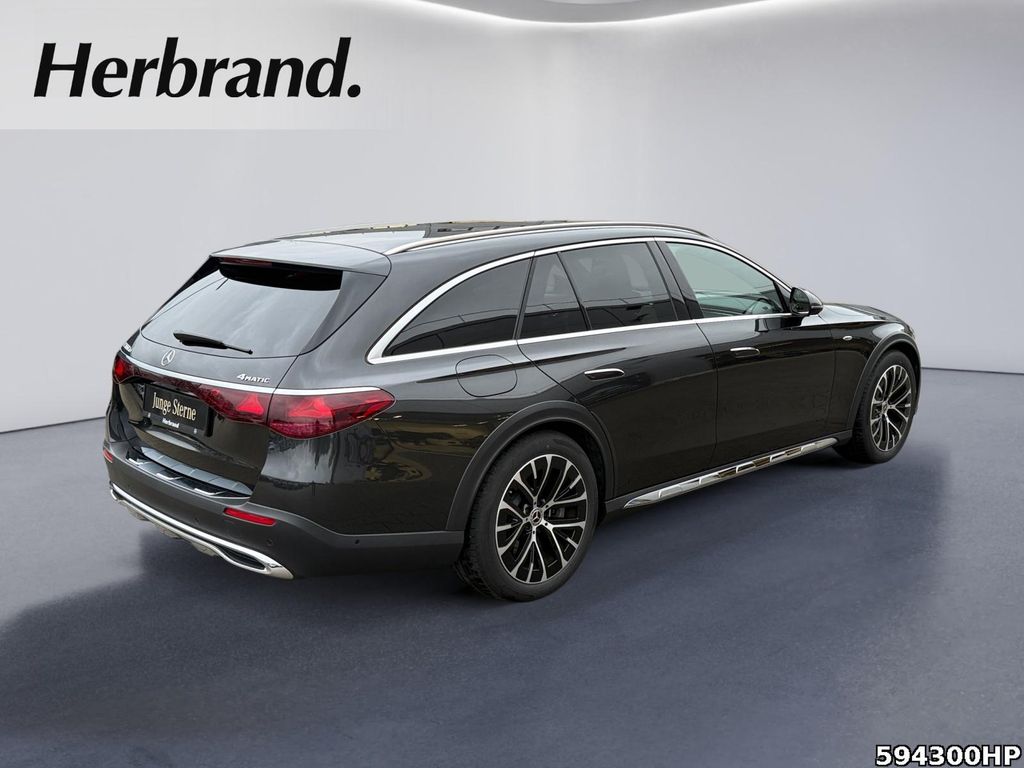 Mercedes-Benz E 300 2025