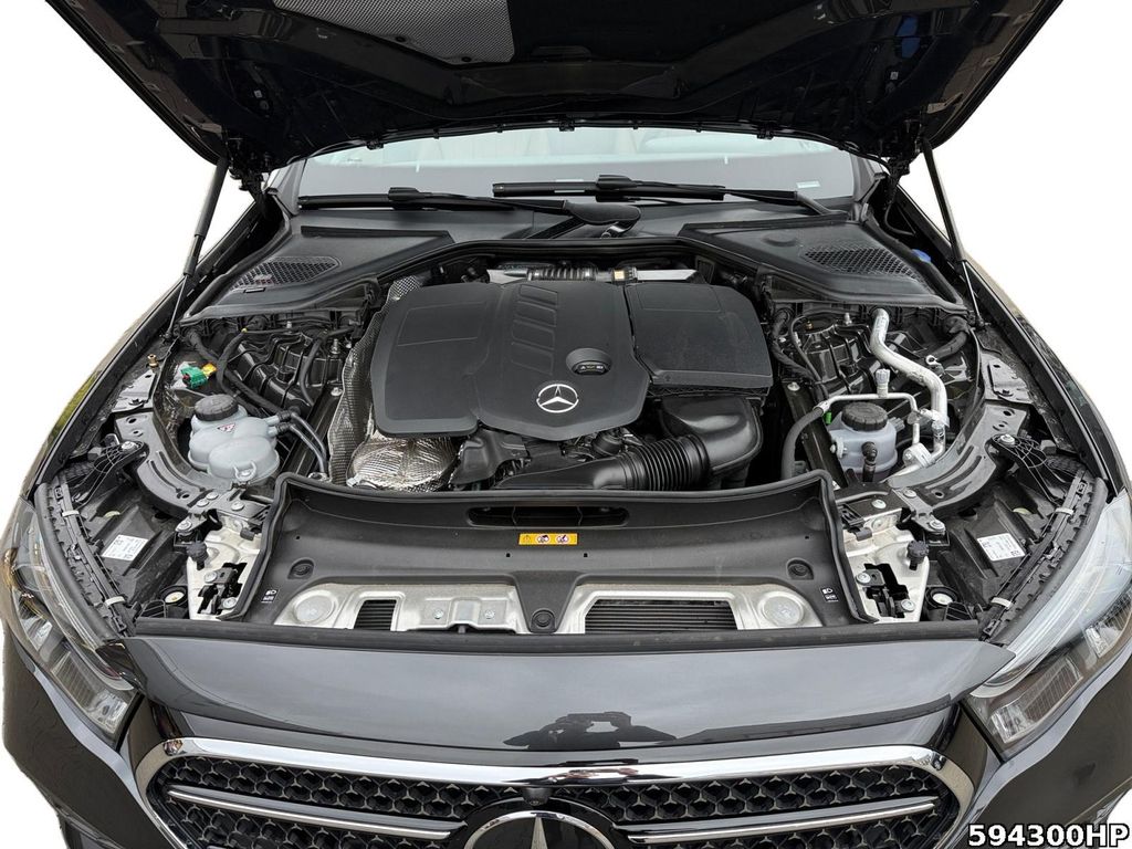 Mercedes-Benz E 300 2025