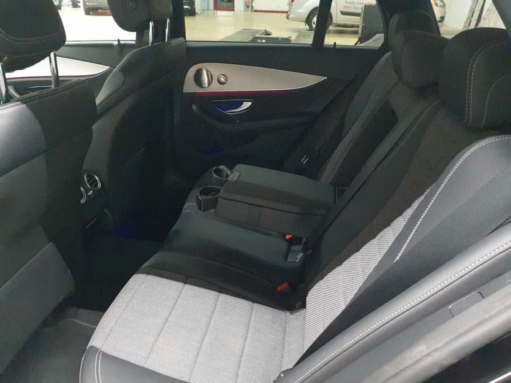 Mercedes-Benz E 300 2022