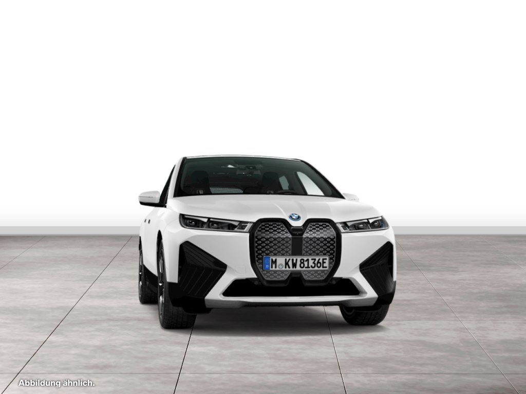 BMW iX 2023