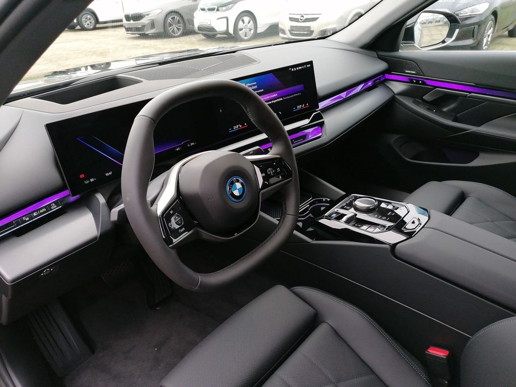 BMW i5 2024