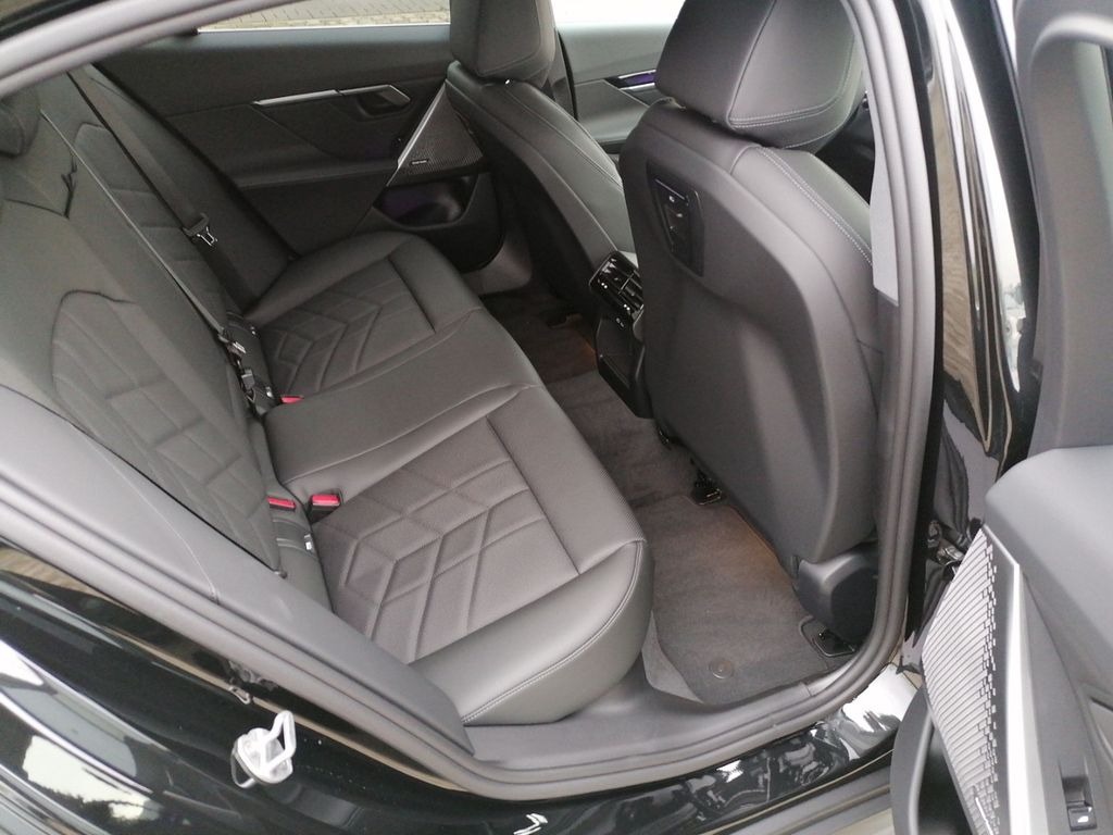 BMW i5 2024