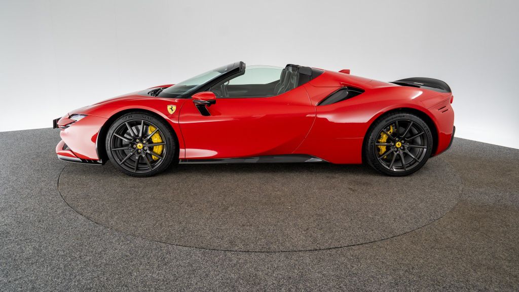 Ferrari SF90 2023