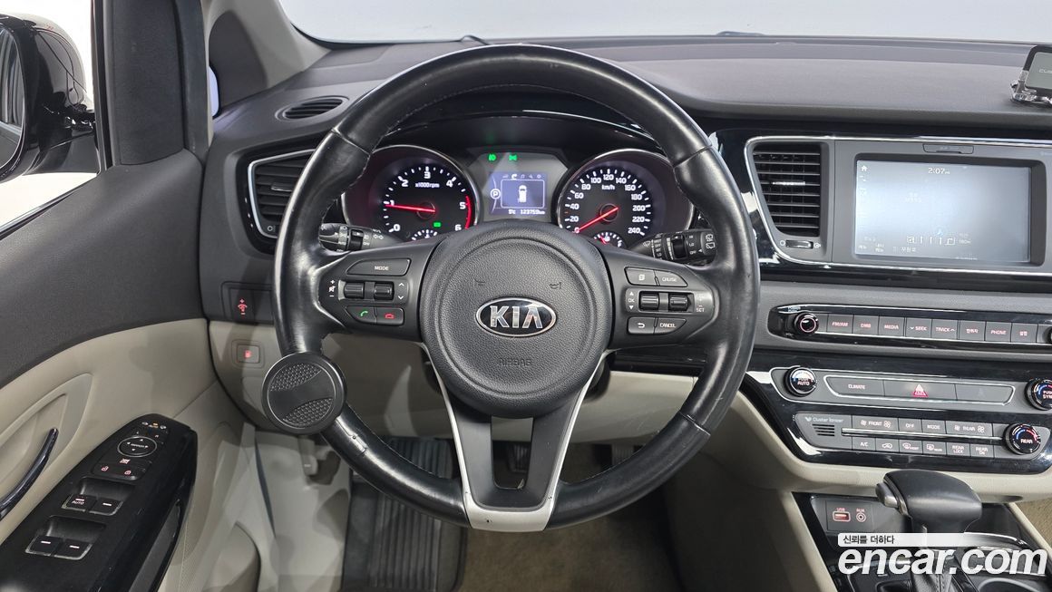 Kia Canival 2017