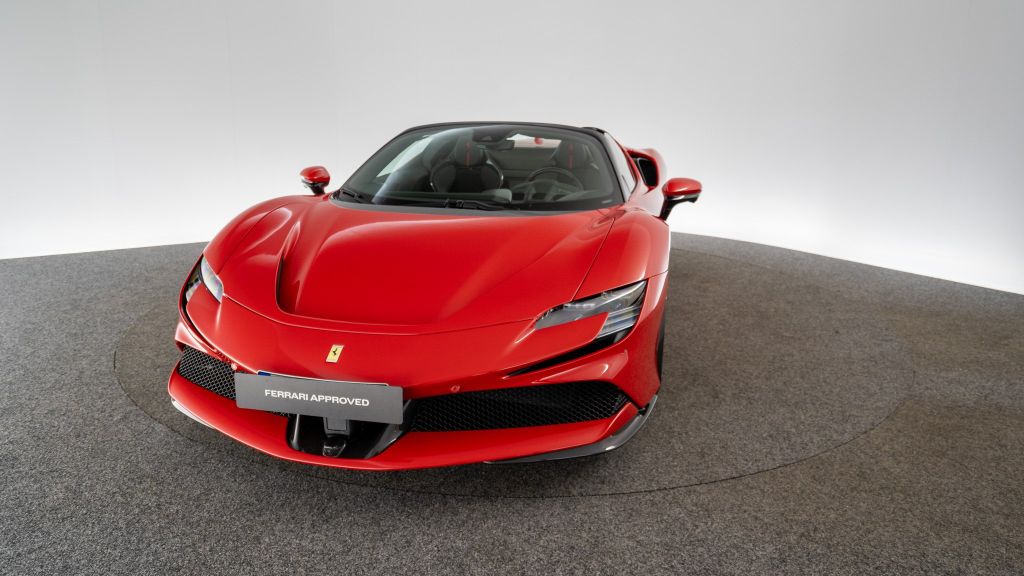 Ferrari SF90 2023