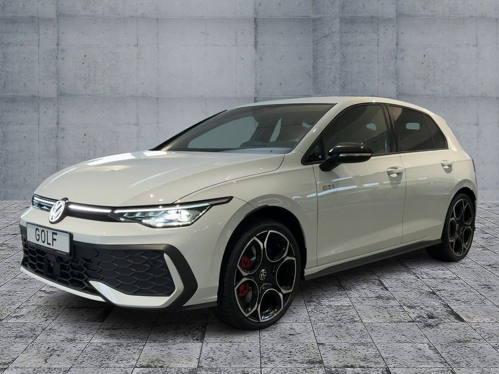 Volkswagen Golf 2025