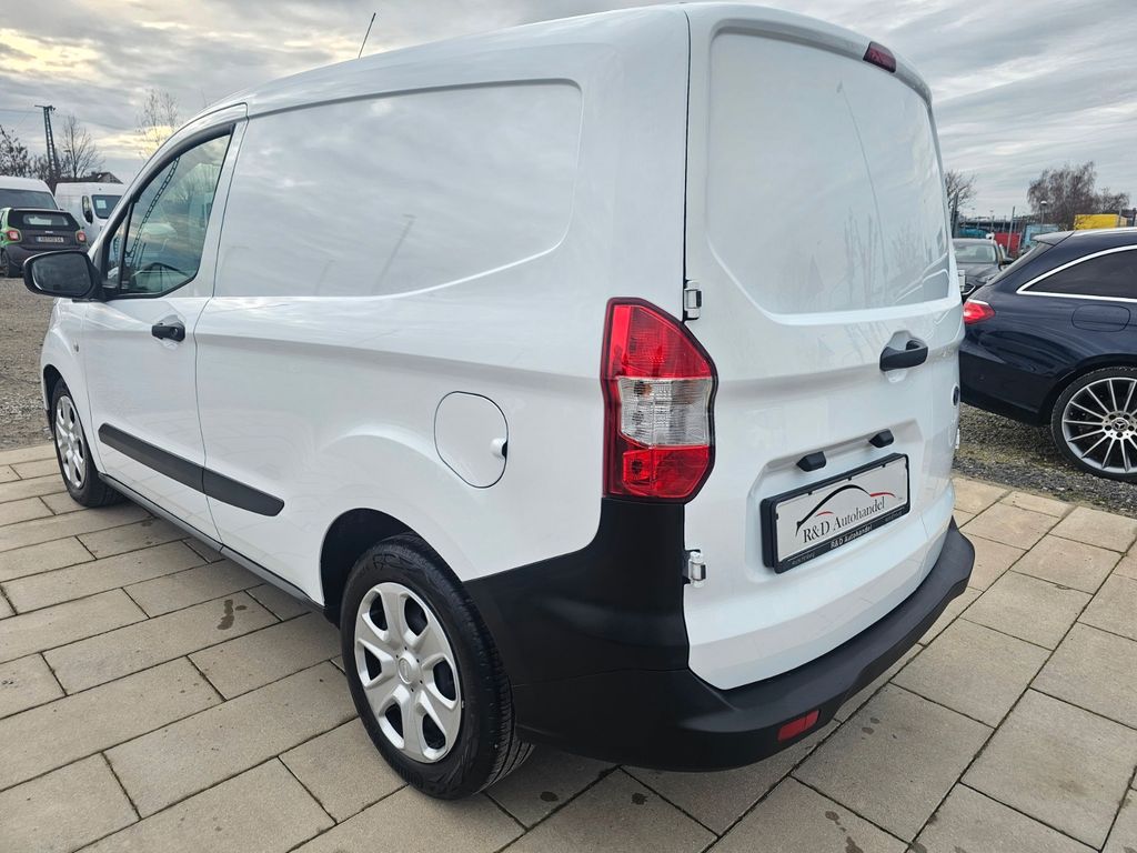 Ford Transit Courier 2023
