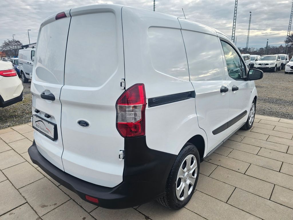 Ford Transit Courier 2023