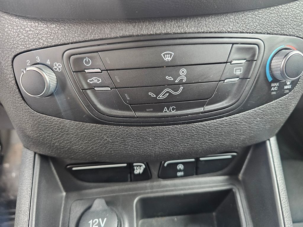 Ford Transit Courier 2023