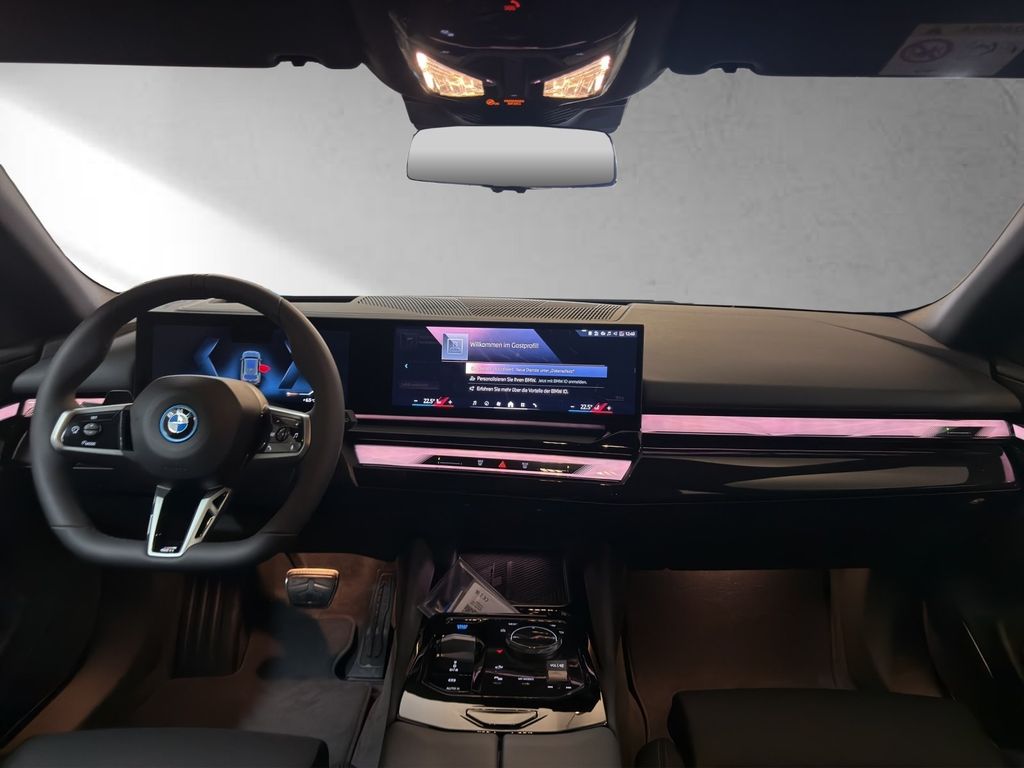 BMW i5