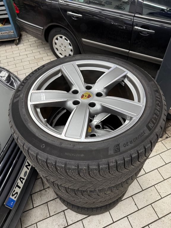 Porsche Cayenne 2023