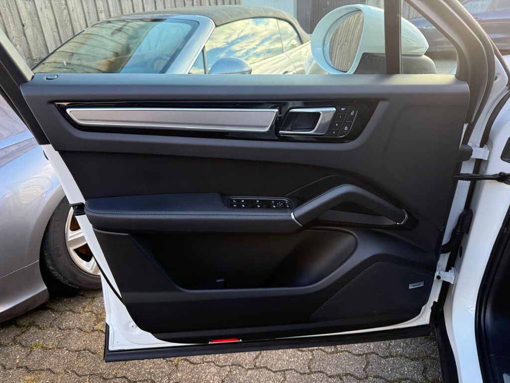 Porsche Cayenne 2023