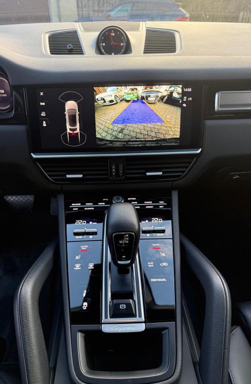 Porsche Cayenne 2023