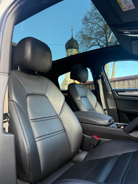 Porsche Cayenne 2023