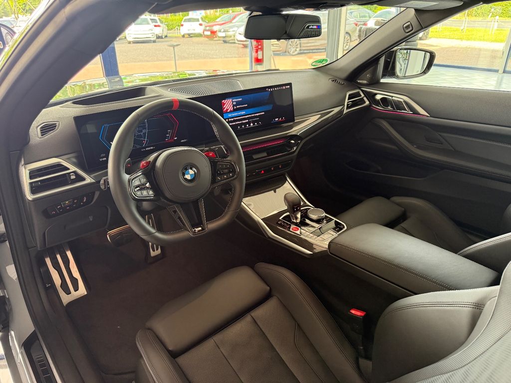 BMW M4 2025