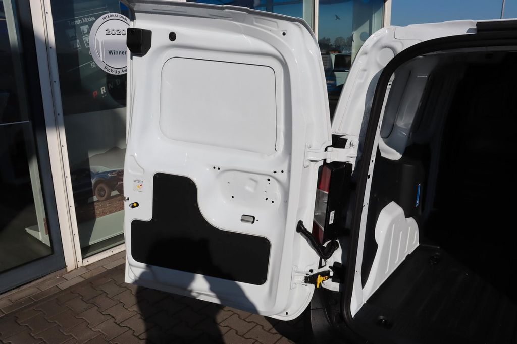 Ford Transit Courier 2025