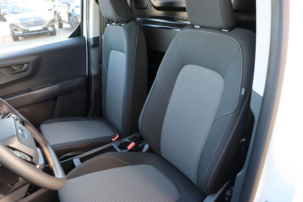 Ford Transit Courier 2025