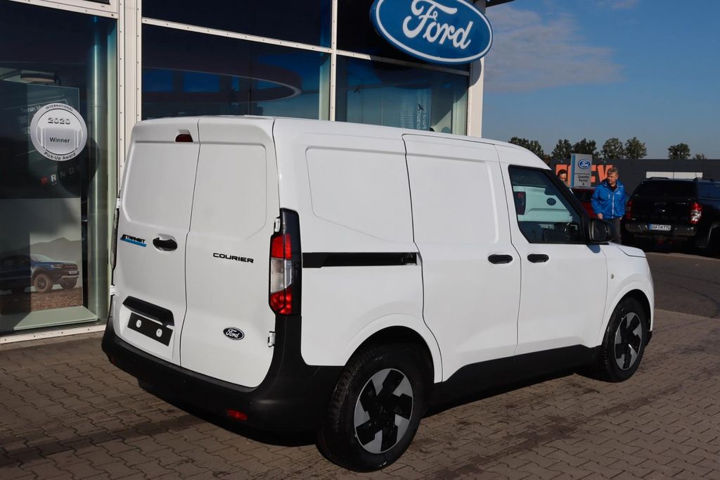 Ford Transit Courier 2025