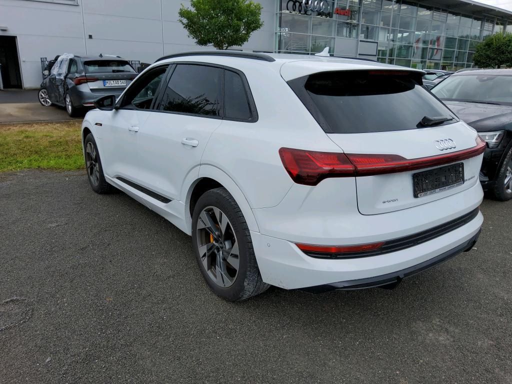 Audi e-tron 2021
