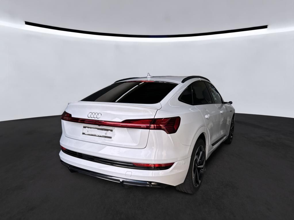 Audi e-tron 2022