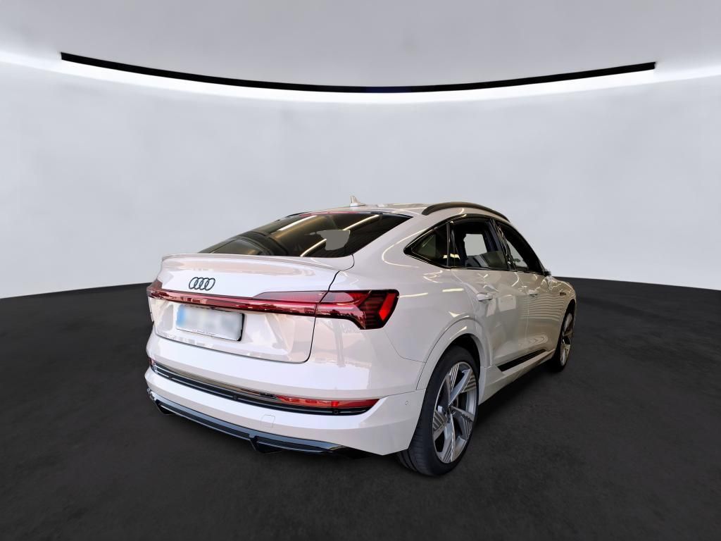 Audi e-tron 2022