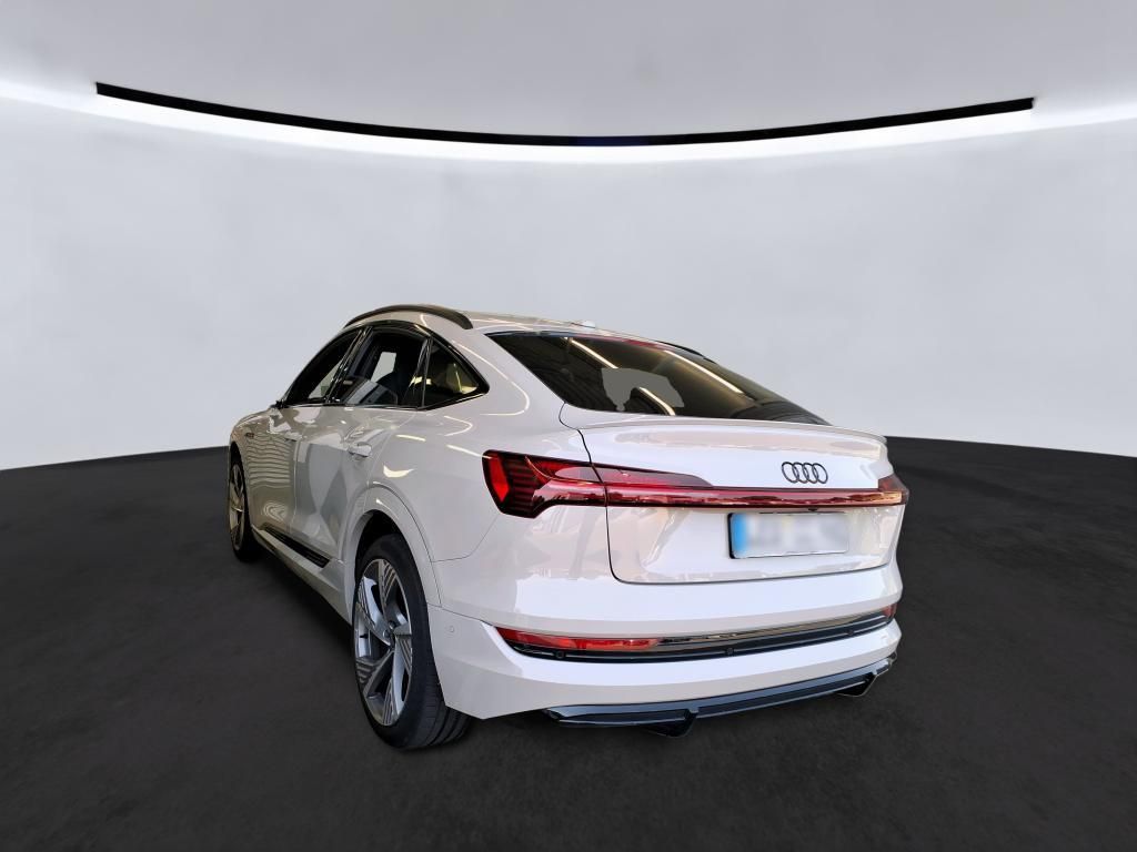Audi e-tron 2022
