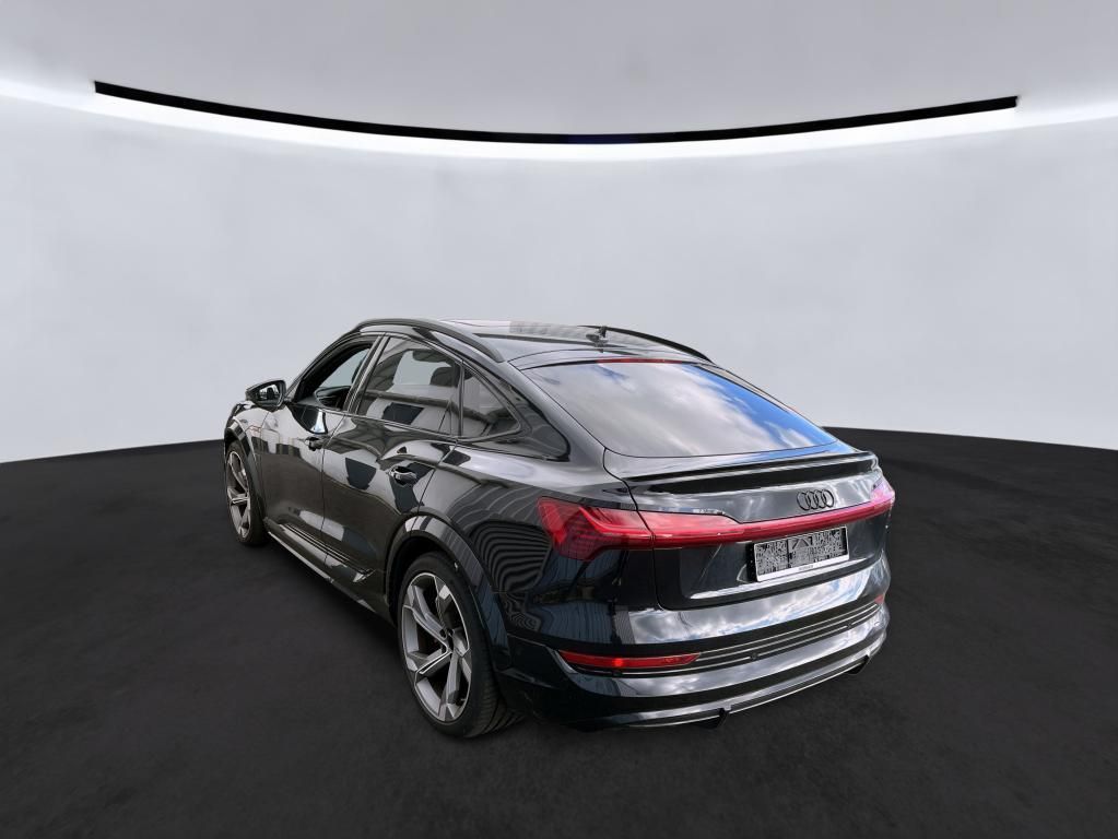 Audi e-tron 2022