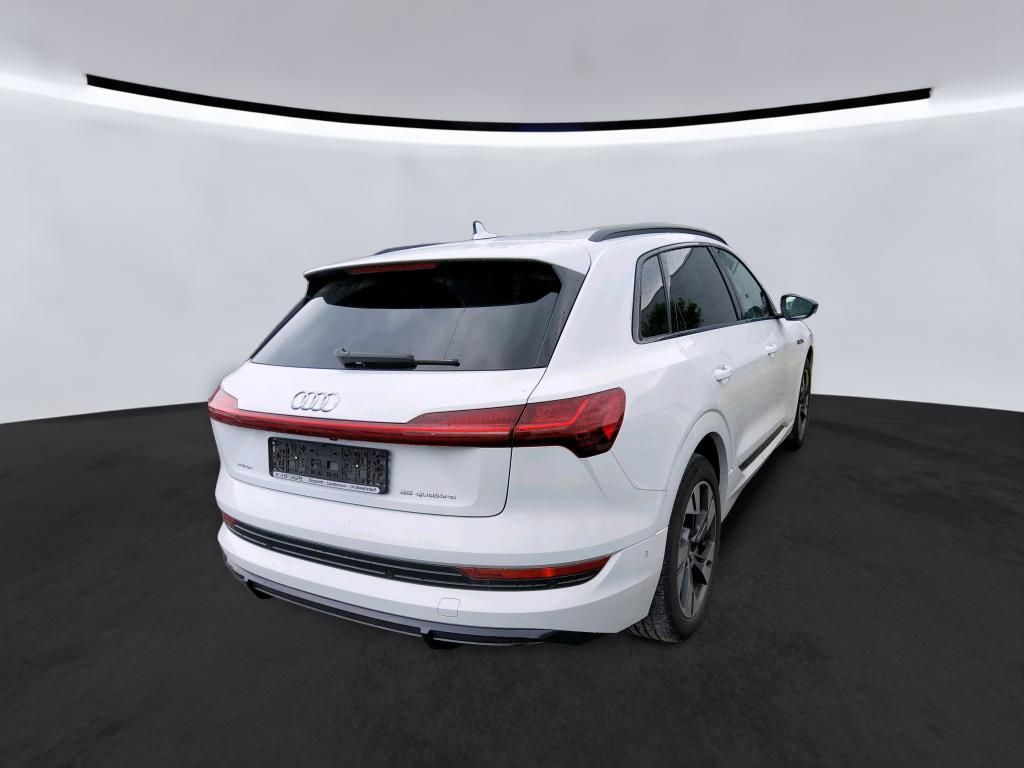 Audi e-tron 2021