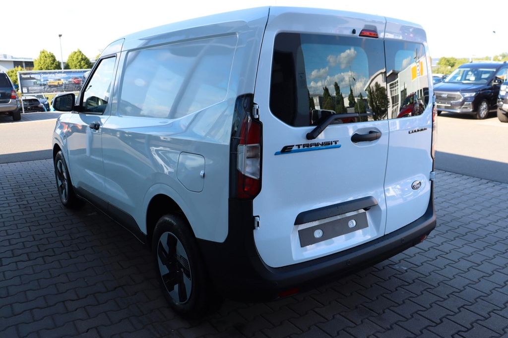 Ford Transit Courier 2025