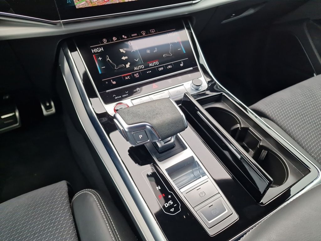 Audi SQ8 2023