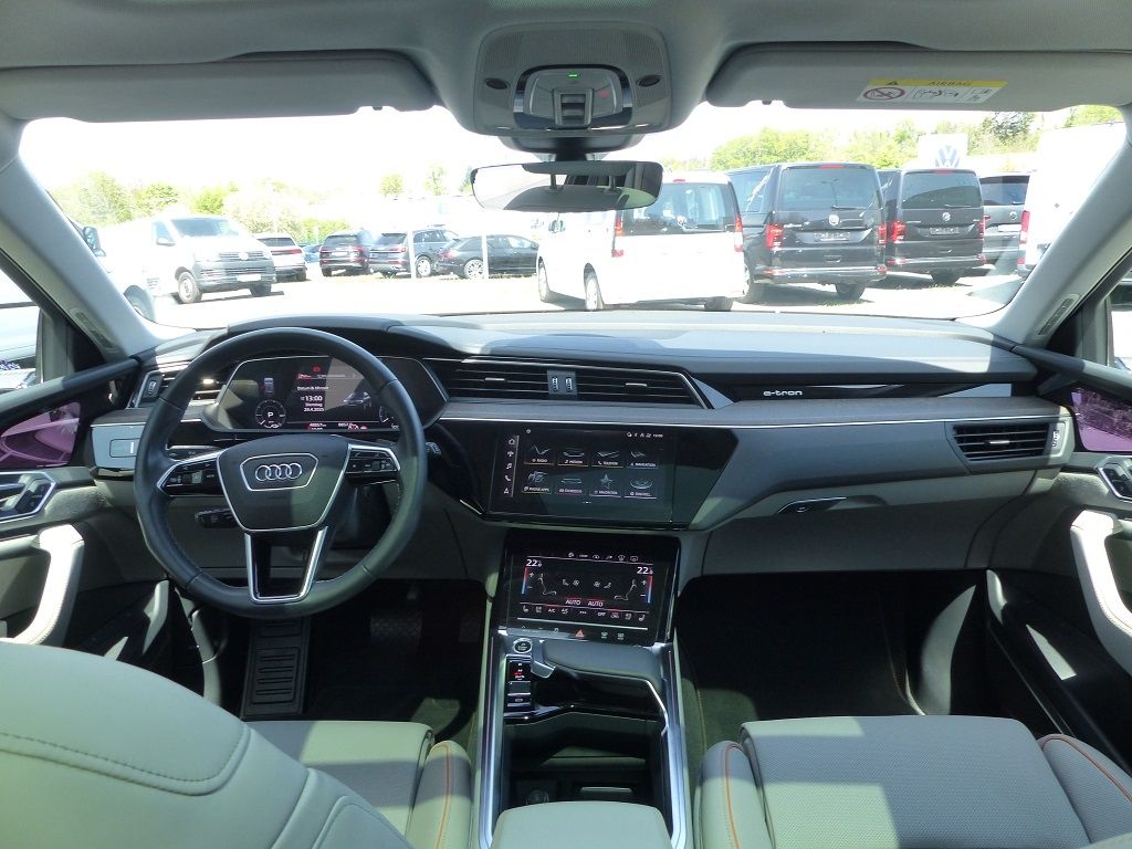Audi e-tron 2022