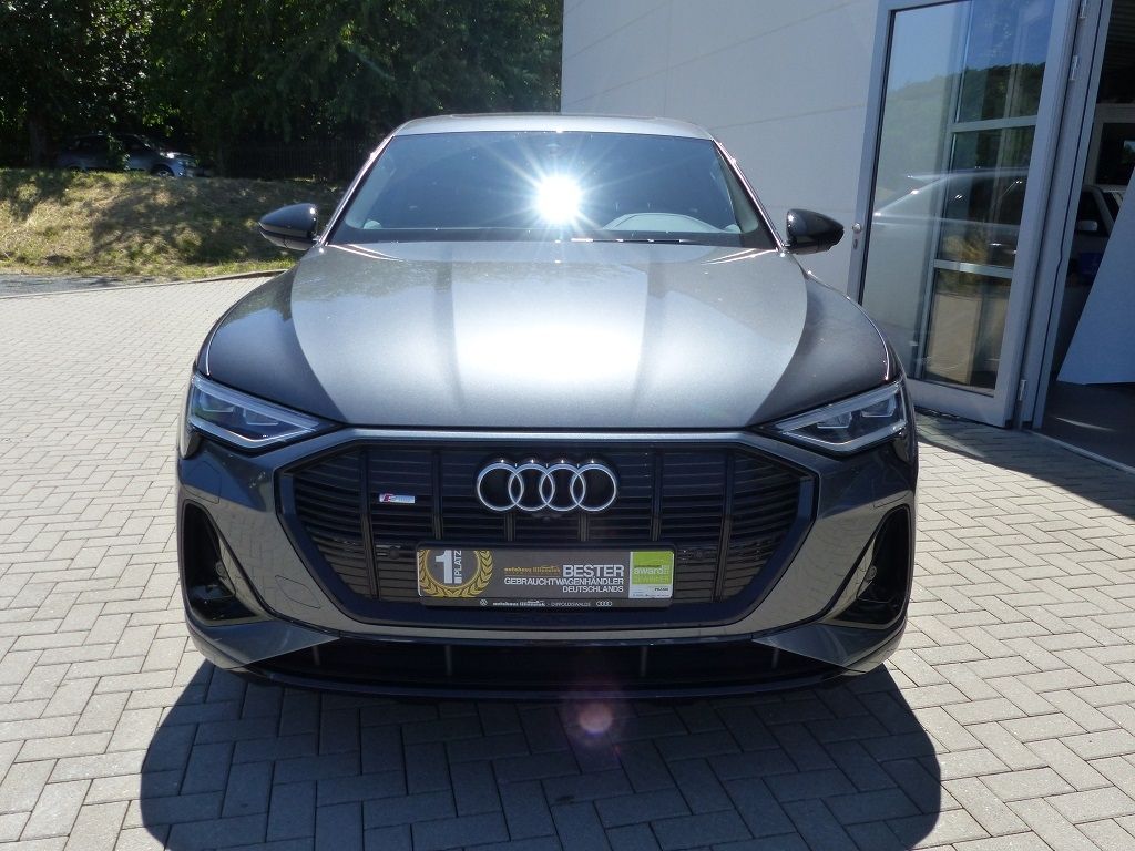 Audi e-tron 2023
