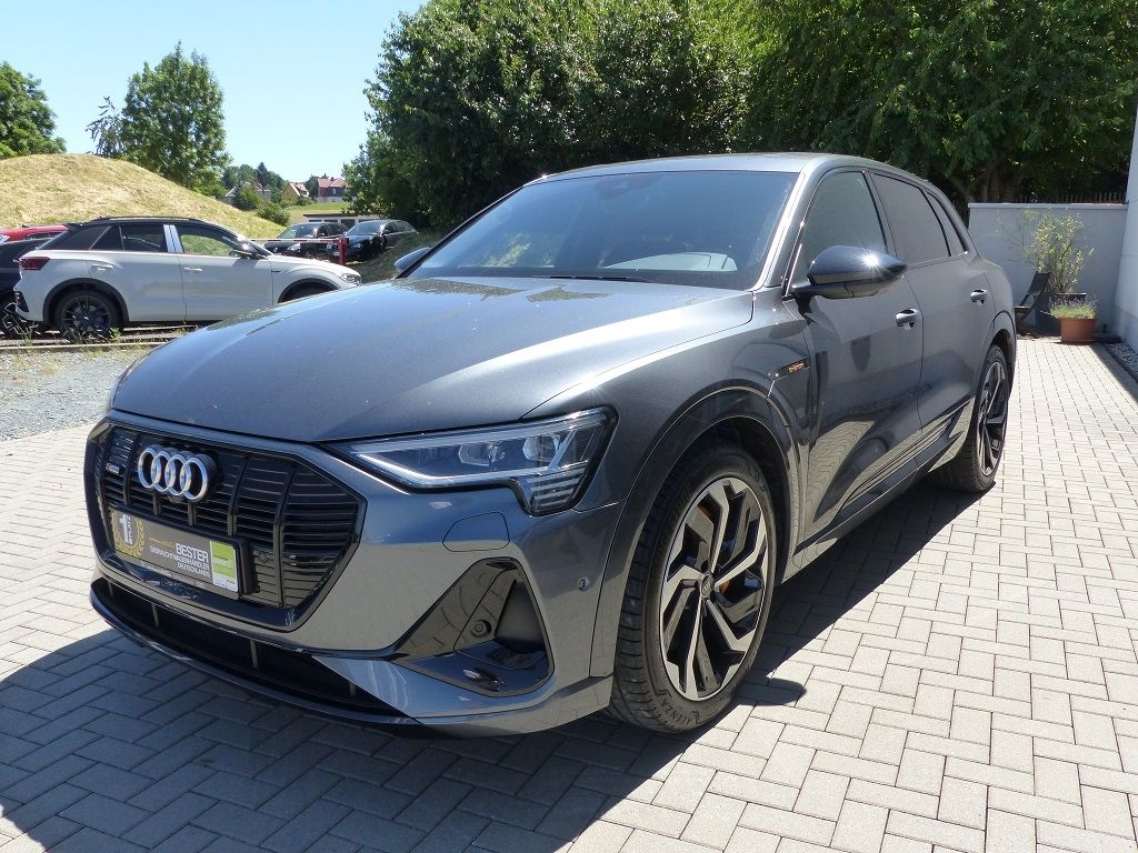 Audi e-tron 2023