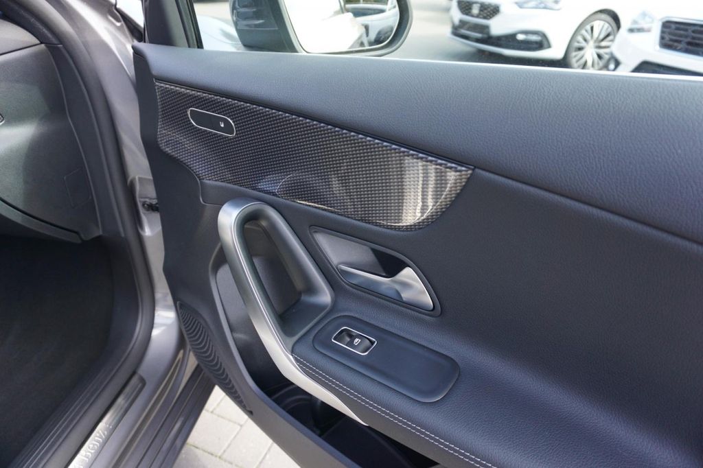 Mercedes-Benz A 200 2021