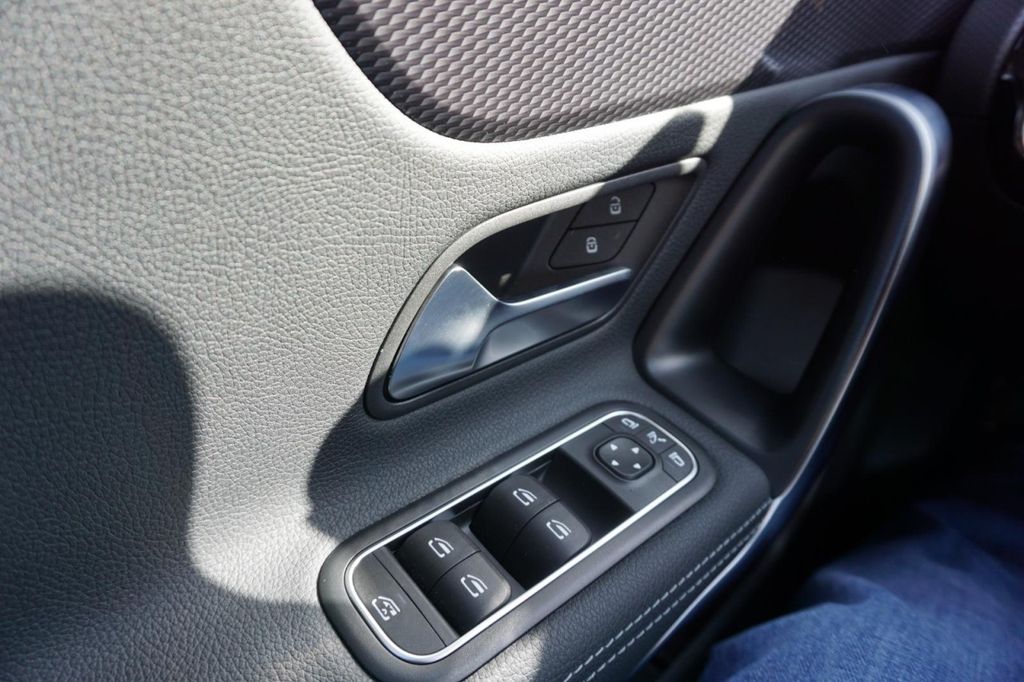 Mercedes-Benz A 200 2021