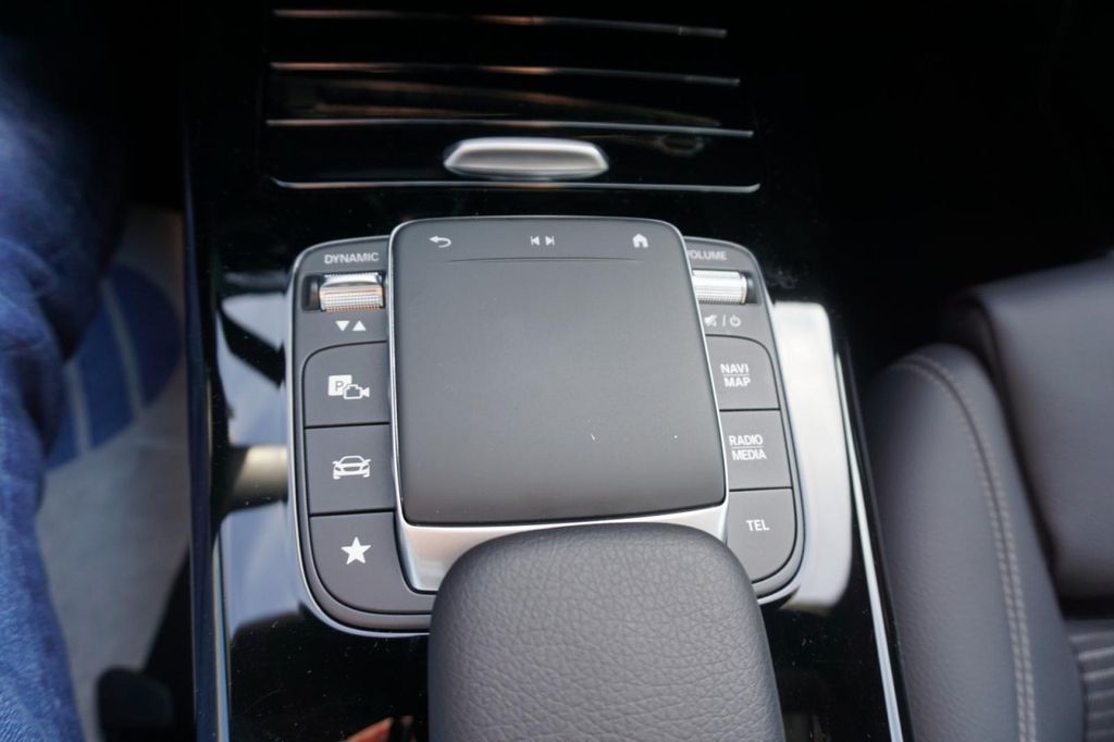 Mercedes-Benz A 200 2021