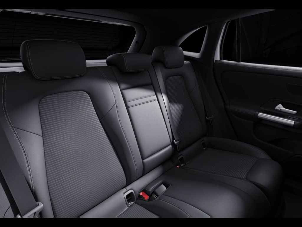 Mercedes-Benz EQA 2022